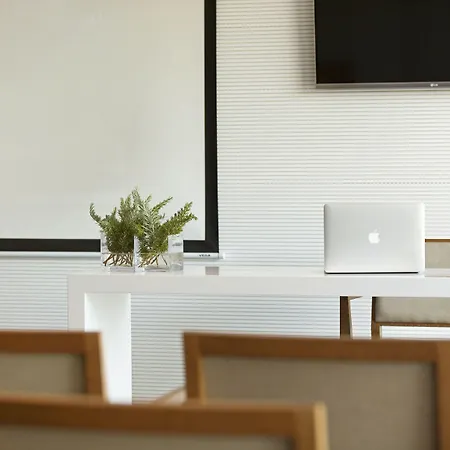 شاطئ أليون فندق أيا نابا